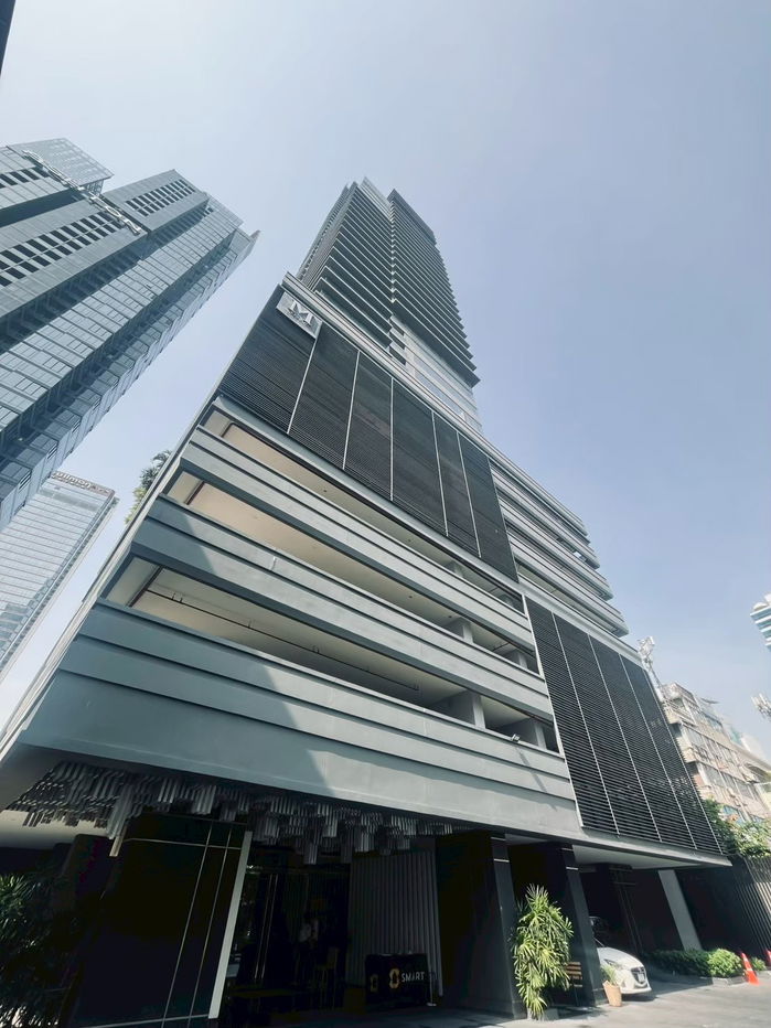 รูป M Silom คอนโดหรู Pet-Friendly ใจกลางสีลม วิวตึกมหานครแบบ Full View! 🏙️✨ - รูปที่ 13/16