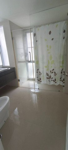 รูป HR3318ให้เช่าบ้านเดี่ยวหรู โครงการนารา โบทานิค ศรีนครินทร์ ใกล้รถไฟฟ้าสายสีเหลืองเพียง 200 เมตร Build-in ทั้งหลัง พร้อมเข้าอยู่ - รูปที่ 7/42