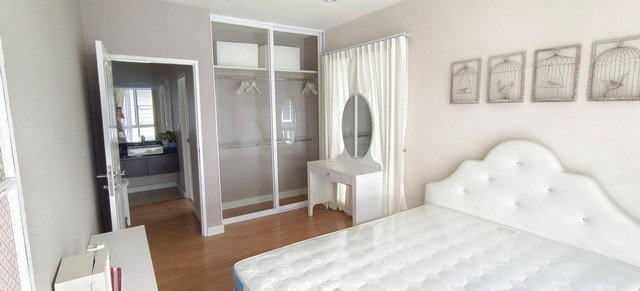 รูป HR3318ให้เช่าบ้านเดี่ยวหรู โครงการนารา โบทานิค ศรีนครินทร์ ใกล้รถไฟฟ้าสายสีเหลืองเพียง 200 เมตร Build-in ทั้งหลัง พร้อมเข้าอยู่ - รูปที่ 32/42