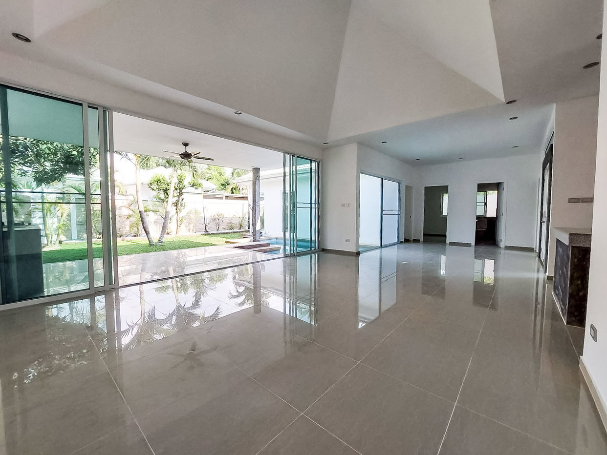 รูป Pool Villa 3BR for Sale in Huai Yai - รูปที่ 12/15