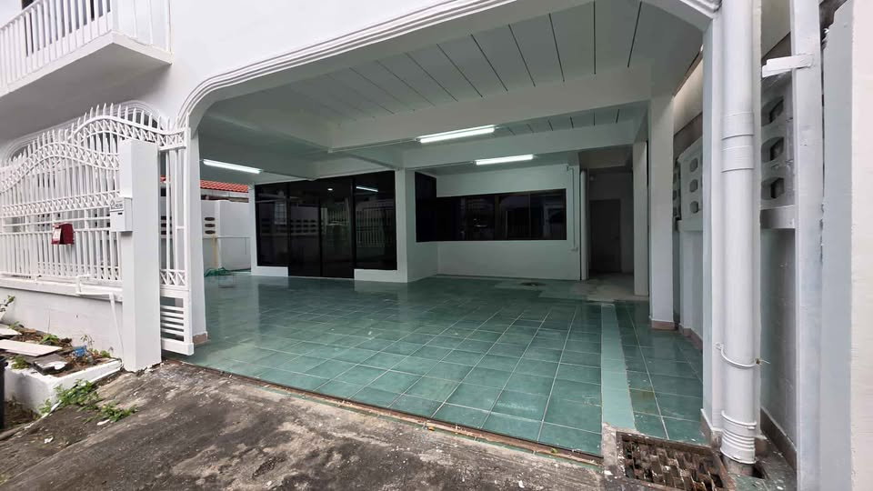 รูป MBR10 ทำเลทองนาคนิวาส! เช่าบ้านเดี่ยวทำโฮมออฟฟิศ ลาดพร้าว 71 (ซอย 44) พื้นที่ 260 ตร.ม. 5 นอน 4 น้ำ ใกล้ Central Eastville - รูปที่ 1/12