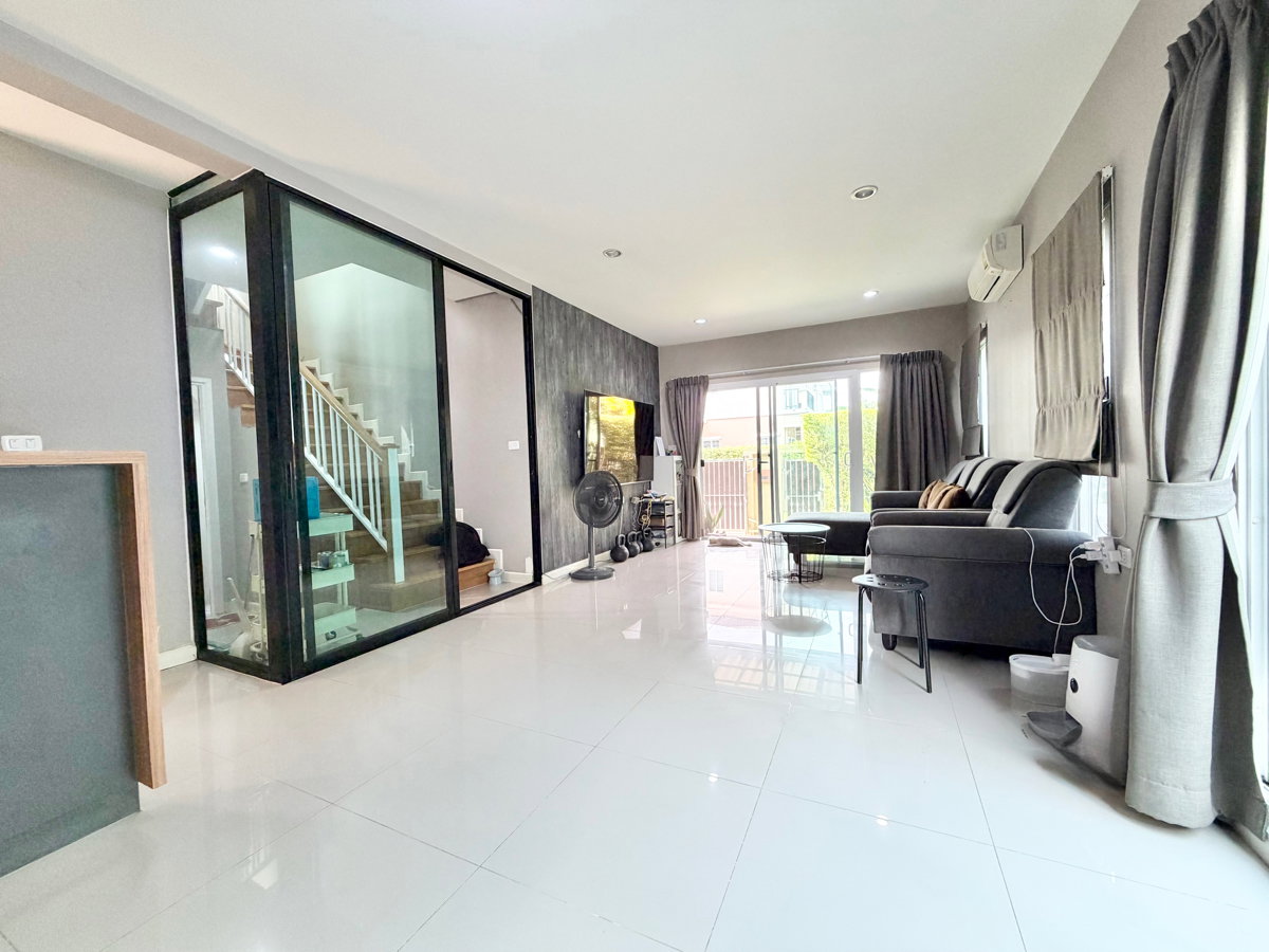 รูป ขายบ้าน Passorn Prestige ภัสสร เพรสทีจ พัฒนาการ 38 หลังมุม โซนส่วนตัว โครงการเงียบสงบ ทำเลศักยภาพ เดินทางสะดวก  เข้าออกได้ทั้งพัฒนาการ และอ่อนนุช - รูปที่ 11/34