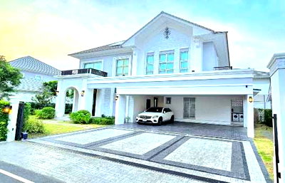 Houses for rent Ladkrabang Road Road : Luxury detached house for rent in Perfect Masterpiece 4, Sukhumvit 77. 142 sq.wah, 360 sq.m , 4 bedrooms, 5 bathrooms, fully furnished.