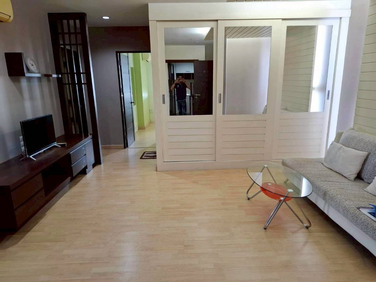 รูป MAR1605 The Light Ladprao ห้องใหญ่มาก แบบ 2 ห้องนอน 1 ห้องรับแขก 1 ห้องครัว เฟอร์นิเจอร์ครบ น่าอยู่ ใกล้ MRT และ ยูเนี่ยนมอล - รูปที่ 4/14