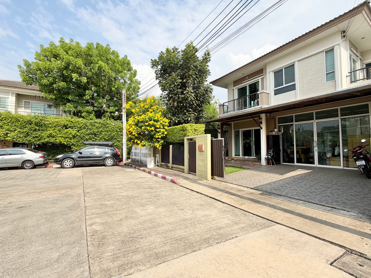 รูป ขายบ้าน Passorn Prestige ภัสสร เพรสทีจ พัฒนาการ 38 หลังมุม โซนส่วนตัว โครงการเงียบสงบ ทำเลศักยภาพ เดินทางสะดวก  เข้าออกได้ทั้งพัฒนาการ และอ่อนนุช - รูปที่ 2/34