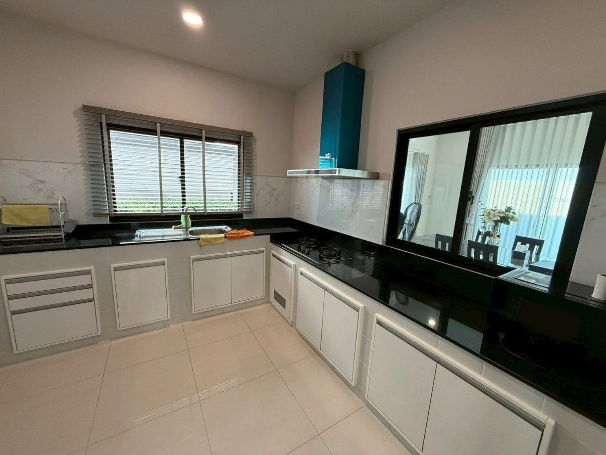 รูป 🏡✨ ปล่อยเช่าบ้านเดี่ยวหรู โครงการบริทาเนีย บางนา–ศรีวารี ซอยลาดกระบัง 54 4 ห้องนอน 5 ห้องน้ำ ติดสวนส่วนกลาง บรรยากาศส่วนตัวมาก 🌳 - รูปที่ 7/19