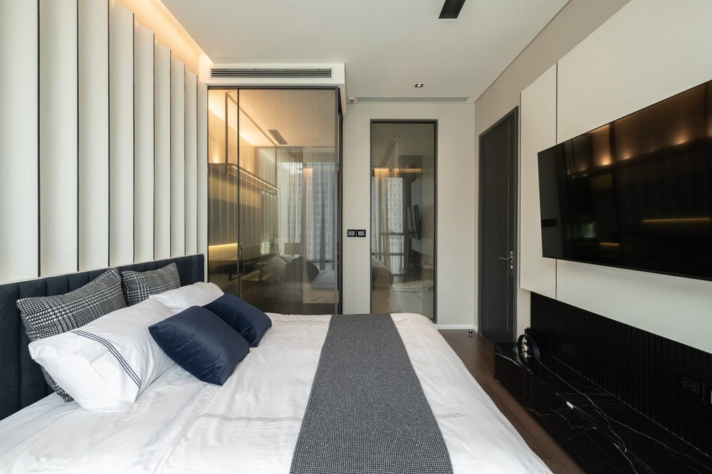 รูป เช่าด่วน ! The Bangkok Thonglor, 2 นอน, 2 น้ำ, ห้องมุม, ชั้นสูง11+, ห้องหายาก, ส่วนกลางอลังการ !  Code C20250500030 แต่งครบ, สไตล์โมเดิร์นหรูหรา - รูปที่ 6/9