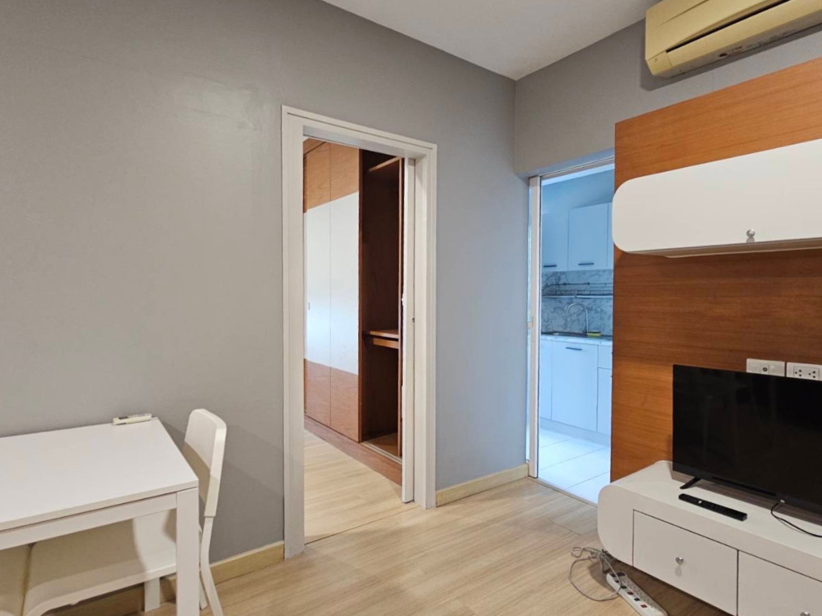 รูป ▚ LH151ツ ให้เช่า: Life@Sathorn 10 1BR 48ตรม. 23K🏙️✨ แต่งบิ้วอินโทนละมุน ทาสีใหม่ มีอ่างอาบน้ำ พร้อมอยู่! - รูปที่ 2/8