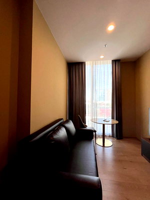 Condos for rent BTS Asok : Condo For Rent!!Noble Be Sukhumvit 19