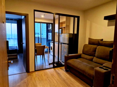 คอนโดให้เช่า : Condo for Rent: Ideo O2  Near BTS Bang Na (approx. 300 meters)
