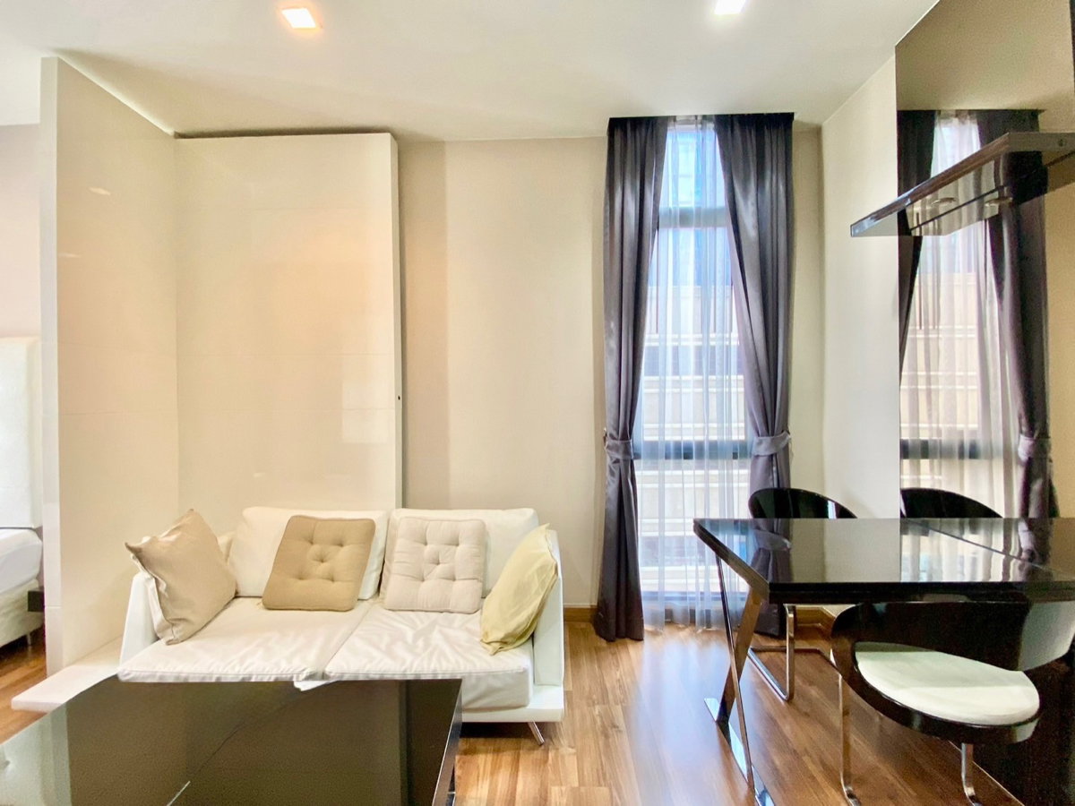 picture For Rent❗️“ 𝐈𝐕𝐘 𝐀𝐦𝐩𝐢𝐨“ Studio 1 Bedroom Near : MRT-Thiland Cutural Centre - 3/17