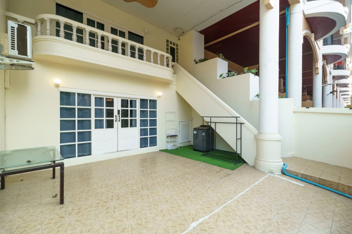 รูป 🏡✨ ให้เช่าทาวน์โฮมหรู 5 ชั้น พร้อมดาดฟ้าส่วนตัว ใจกลางทองหล่อ ซอย 25 | ดีไซน์โดยสถาปนิก เฟอร์ครบ พร้อมเข้าอยู่ ✨🏡 - รูปที่ 7/11