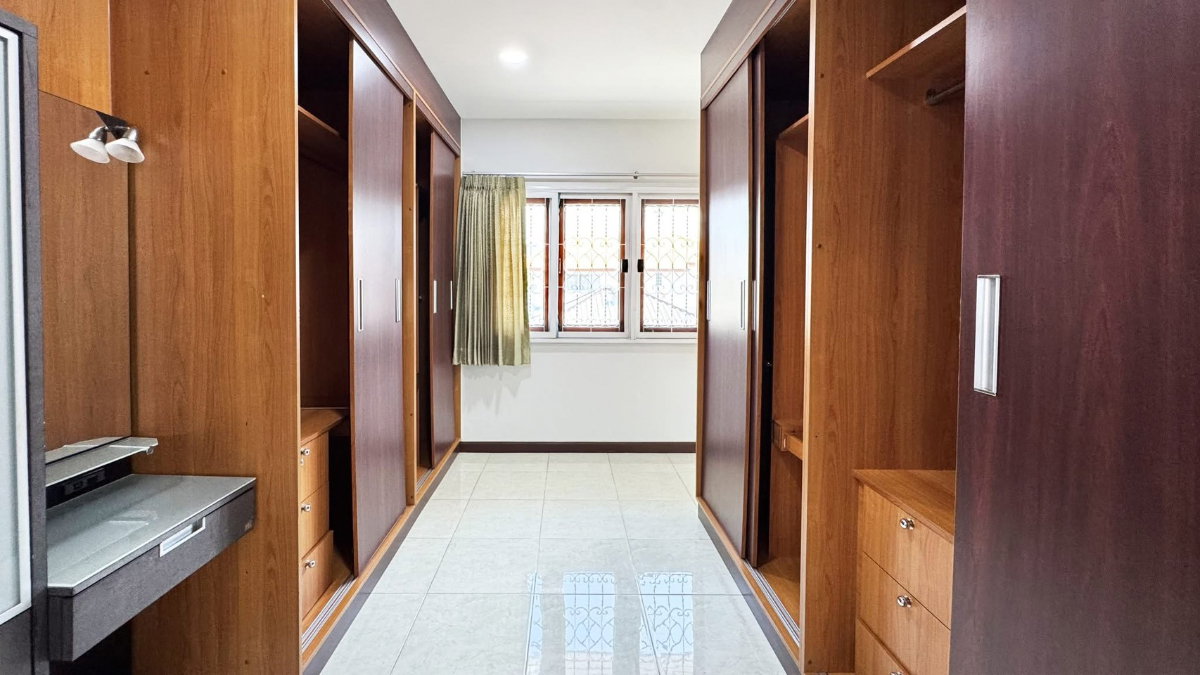 รูป 🏡✨ ขายและปล่อยให้เช่า บ้านเดี่ยว 2 ชั้น หมู่บ้านเคหะนคร 3 ซอยพัฒนาการ 50 4 ห้องนอน 3 ห้องน้ำ บ้านสวย พร้อมอยู่รีโนเวทใหม่ทั้งหลัง - รูปที่ 4/18