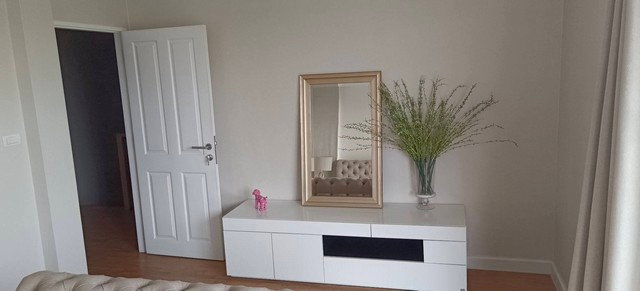 รูป HR3318ให้เช่าบ้านเดี่ยวหรู โครงการนารา โบทานิค ศรีนครินทร์ ใกล้รถไฟฟ้าสายสีเหลืองเพียง 200 เมตร Build-in ทั้งหลัง พร้อมเข้าอยู่ - รูปที่ 40/42