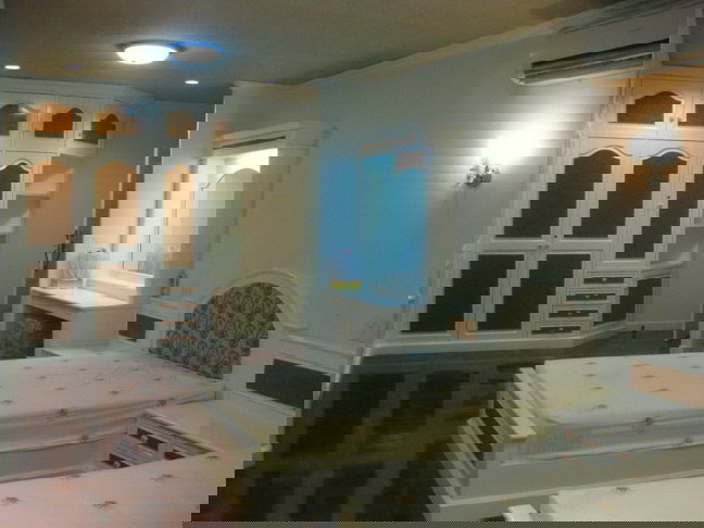 รูป ด่วน!!! ราคาพิเศษ ขาย/ ให้เช่า Home Office Furniture Built-In  สองหลังติดกัน 3 ชั้น 4 ห้องนอน ติดรถไฟฟ้าสายสีน้ำเงิน - รูปที่ 15/37