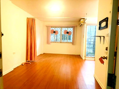 ขายคอนโด : ขายคอนโด ล้านต้นๆ  LUMPINI CONDOTOWN รามอินทรา-หลักสี่ ห้องเปล่าแต่งสวย ใกล้ Central รามอินทรา