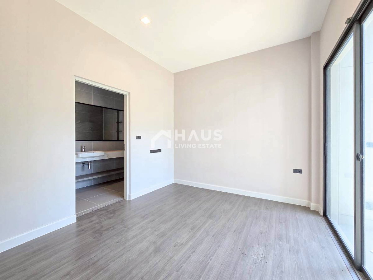 picture Bangkok Boulevard Rama 5 / 4 Bedrooms #HRM5061 - 10/28