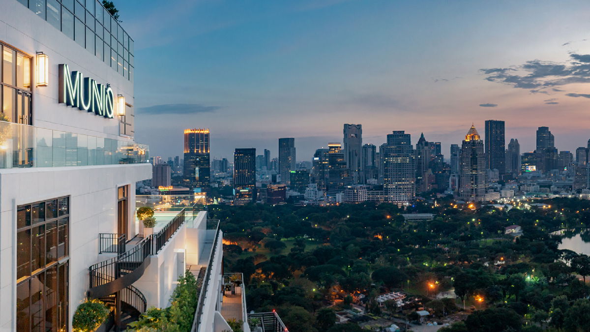 รูป ✨ ใช้ชีวิตเหนือระดับ โดยมีสวนลุมพินีเป็นสวนหลังบ้าน MUNIQ หลังสวน ห้องสวย วิวสวนแบบพาโนรามาที่ไม่มีตึกไหนมาบดบัง 🎉 - รูปที่ 5/13