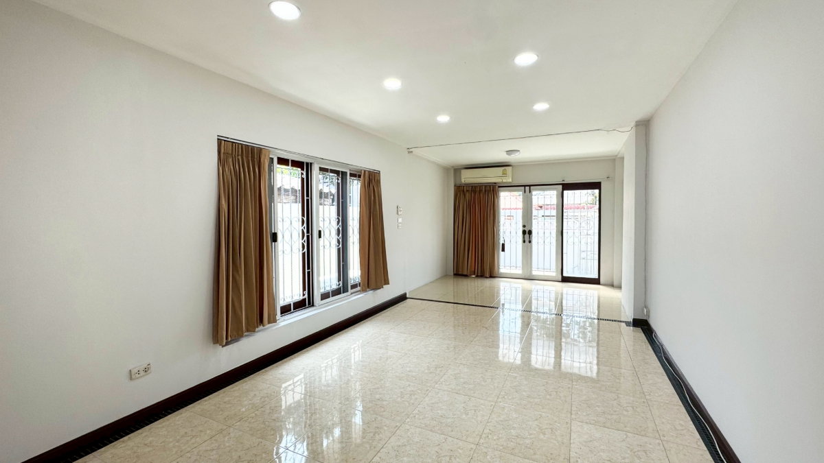 รูป ให้เช่า บ้านเดี่ยว พัฒนาการ 50 4ห้องนอน 6ที่จอดรถ ( ตรงข้าม โลตัส พัฒนาการ ,ใกล้ MRT หัวหมาก ) - รูปที่ 18/20