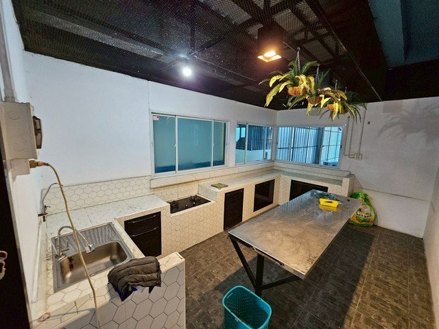 รูป HR3312ให้เช่าโกดังสภาพใหม่ โครงสร้าง H-Beam พร้อมออฟฟิศครบวงจร ทำเลบ้านบึง-ชลบุรี รองรับการติดตั้งเครน 5 ตัน พื้นรับน้ำหนักสูง เข้า-ออกสะดวก - รูปที่ 10/14