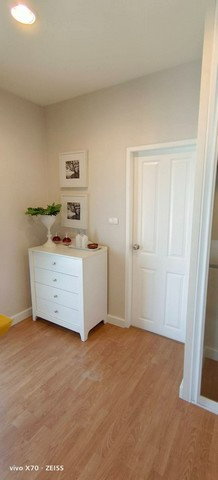 รูป HR3318ให้เช่าบ้านเดี่ยวหรู โครงการนารา โบทานิค ศรีนครินทร์ ใกล้รถไฟฟ้าสายสีเหลืองเพียง 200 เมตร Build-in ทั้งหลัง พร้อมเข้าอยู่ - รูปที่ 9/42