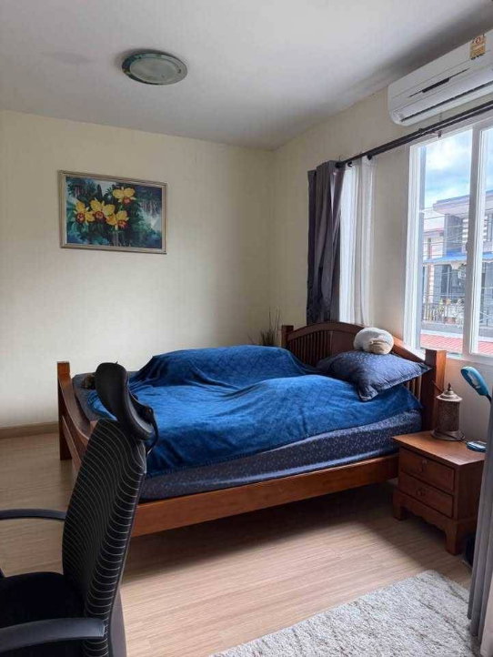 picture rent Gusto Sathon-Taksin ready to move - 6/13