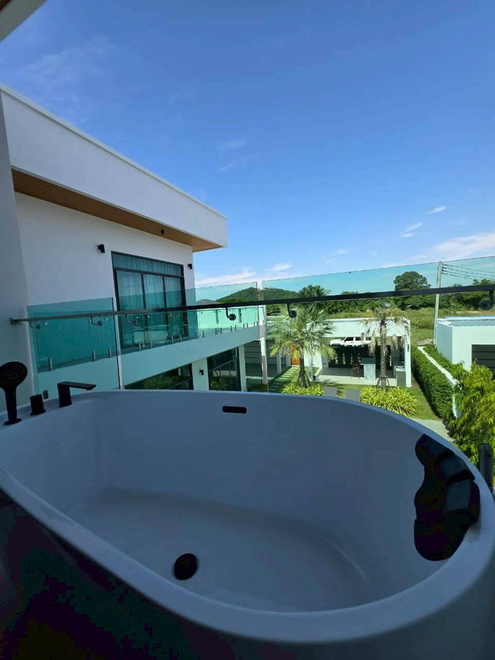 รูป Pool Villa 4 Bedroom for Sale in Huai Yai Pattaya - รูปที่ 3/21