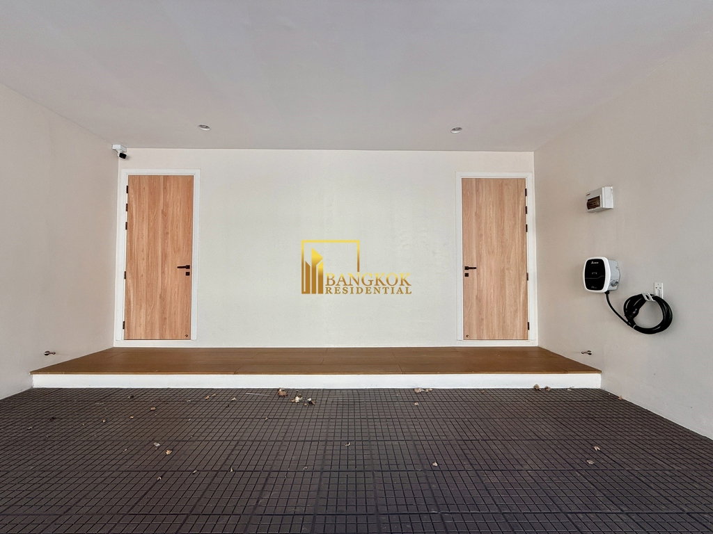 รูป Premium 4 Bedroom House For Rent in Thonglor Area - BR28275SH - รูปที่ 8/47