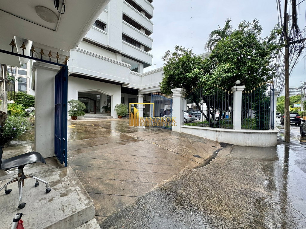 รูป Recently Renovated 3 Bedroom Apartment in Thonglor Area - BR21148AP - รูปที่ 40/40