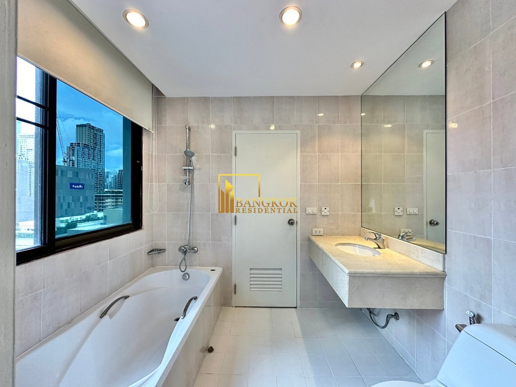 รูป Luxurious 3 Bedroom Apartment For Rent in Ratchadamri - BR21135AP - รูปที่ 28/39