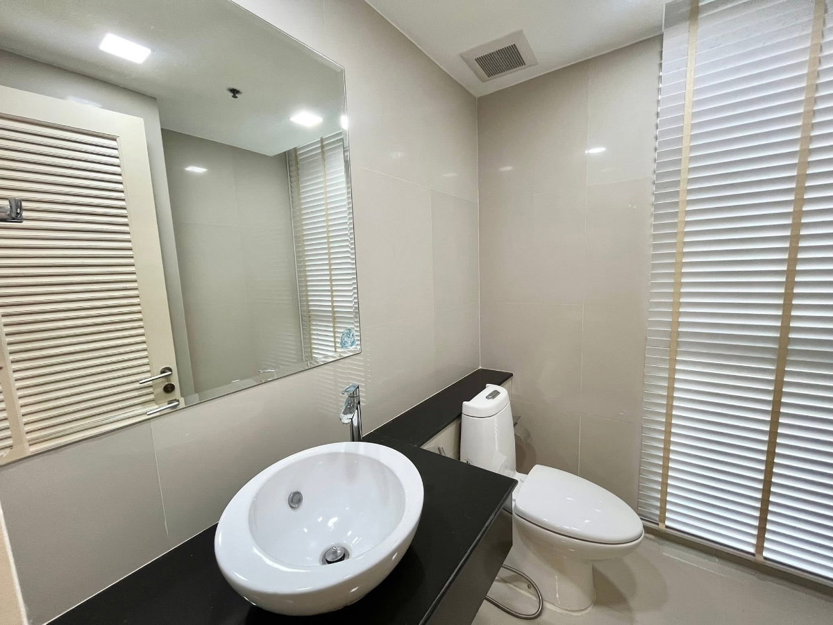 รูป 19 Loading... Loading... แสดงรูปทั้งหมด คอนโด ให้เช่า : 283 : 27 ให้เช่าคอนโดหรู ณุศาศิริ แกรนด์ เอกมัย ห้องใหญ่ 115ตรม. ติด BTS เอกมัย มีห้องแม่บ้าน - รูปที่ 16/19