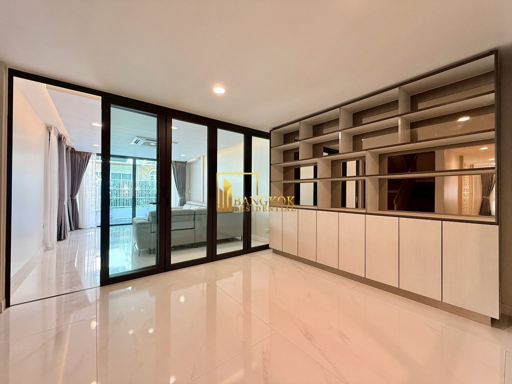 รูป Premium 4 Bedroom House For Rent in Thonglor Area - BR28275SH - รูปที่ 18/47