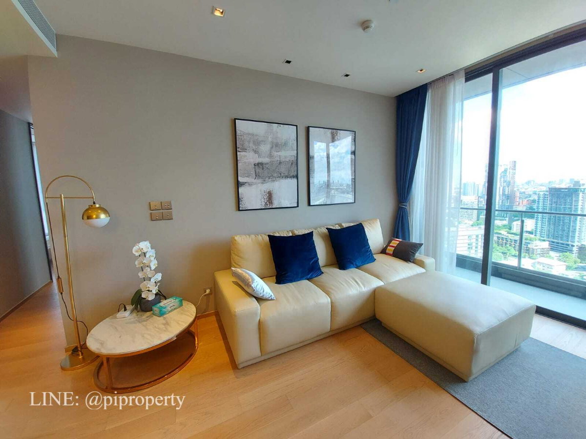 Great view 2 Bedrooms unit for rent in BEATNIQ Sukhumvit 32 in Thonglor . Fully furnished and ready to move in. Thonglor lifestyle