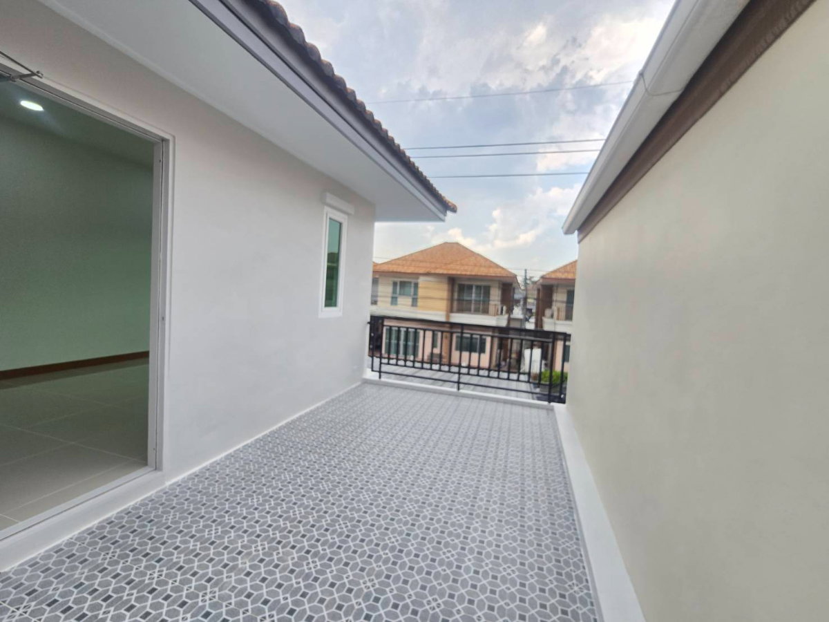 รูป บ้านแฝดสไตล์บ้านเดี่ยว หลังใหญ่ ต่อเติมเต็ม รีโนเวทใหม่ สวย พร้อมอยู่ ทำเลดีต้นโครงการ หมู่บ้านพนาสนธิ์วิลล่า ลำลูกกาคลอง4 ไสวประชาราษฎร์ - รูปที่ 26/35
