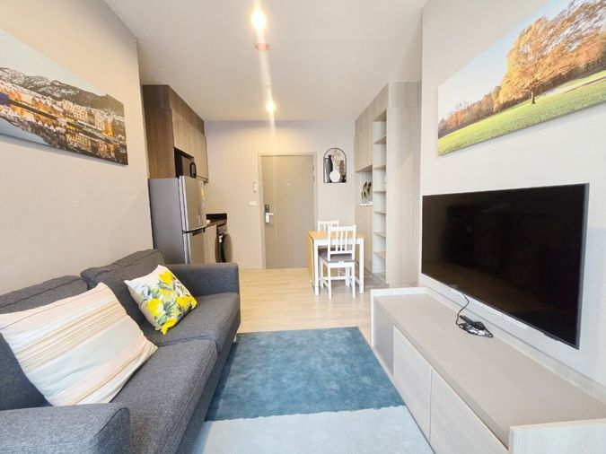 จองและเข้าอยู่เดือนนี้ พิเศษ 16,000 ต่อเดือน  📍ให้เช่า 1 ห้องนอน พร้อมอ่างอาบน้ำ ห้องใหม่ ไม่มีใครเข้าอยู่  ชั้นสูง วิวสวย เฟอร์ครบ 16,000 บาท