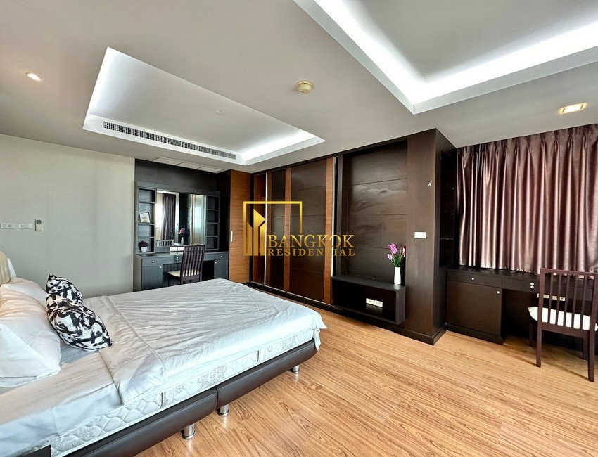 picture Sathorn Gardens | Beautiful 3 Bedroom Luxury Condo in Sathorn - BR6931CD - 23/46