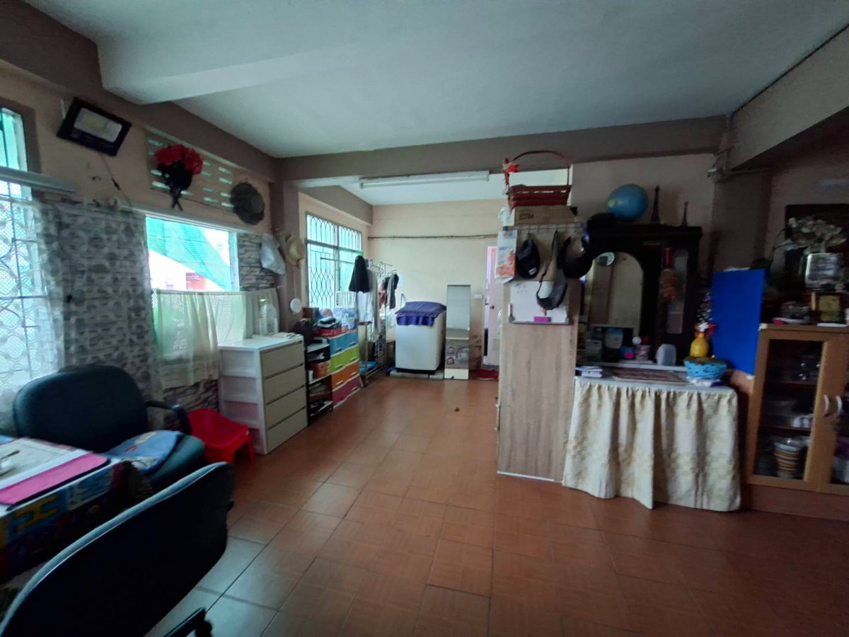 picture Four-story commercial building, Happyland. - 9/57