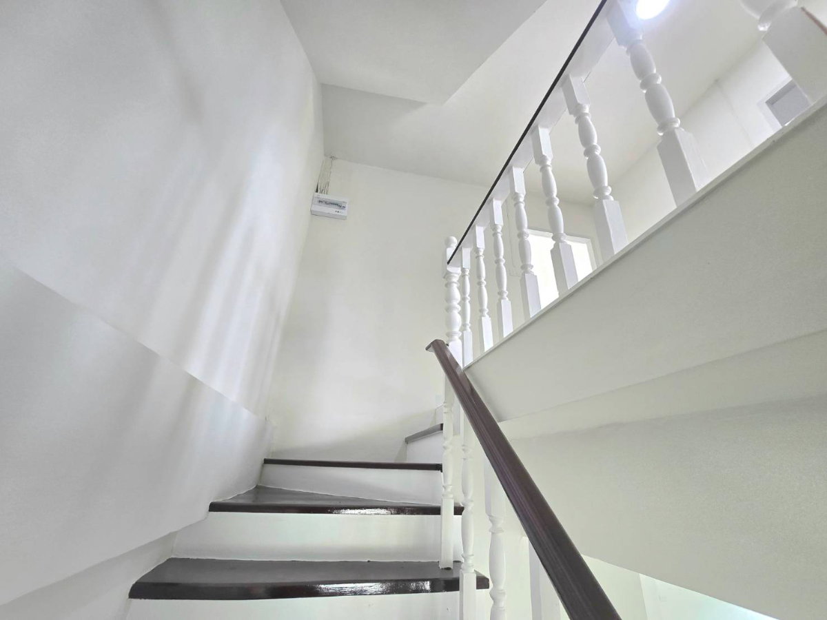 รูป ทาวน์เฮ้าส์ 3ชั้น ตกแต่งใหม่ ทำเลดี หมู่บ้านเมืองทรัพย์ธานี ซ.20 หลังมุมนอก ใกล้รถไฟฟ้า ซอยเลียบคลองสอง 25 คลองสามวา - รูปที่ 24/36