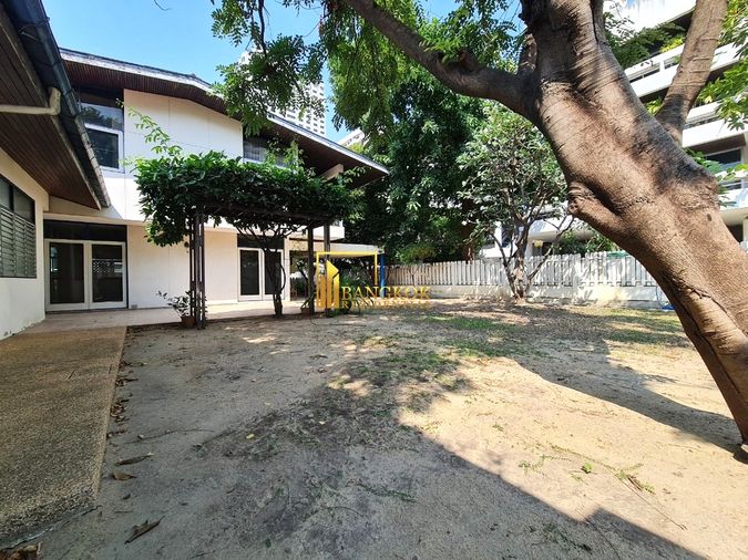 3-bed house for rent, 260 sqm, 1 sq wah, Khlong Toei