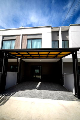 เช่าบ้านแฝด นิคมบางปู(เหนือ) : RL-166 ให้เช่า พลีโน่ สุขุมวิท-บางนา 3 (Pleno Sukhumvit-Bangna 3) ใกล้เมกาบางนา 