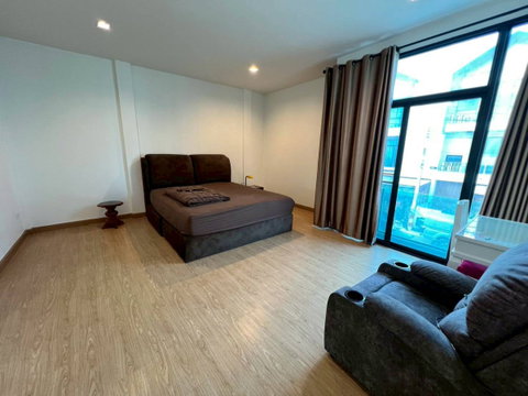 For rent MEWS Tiantalay15 ready to move