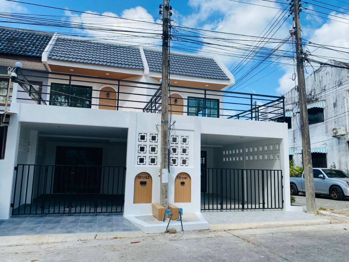 รูป ✨ 🏡ขายบ้านทาวน์เฮ้าส์ 2 ชั้น โซนราไวย์ รีโนเวทใหม่ พร้อมอยู่ ใกล้แมคโคร 2 ทำเลดี 📍 - รูปที่ 1/15