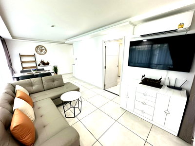 Condos for rent : 1 Bedroom Condo for Rent Tropical Garden Pratumnak Pattaya