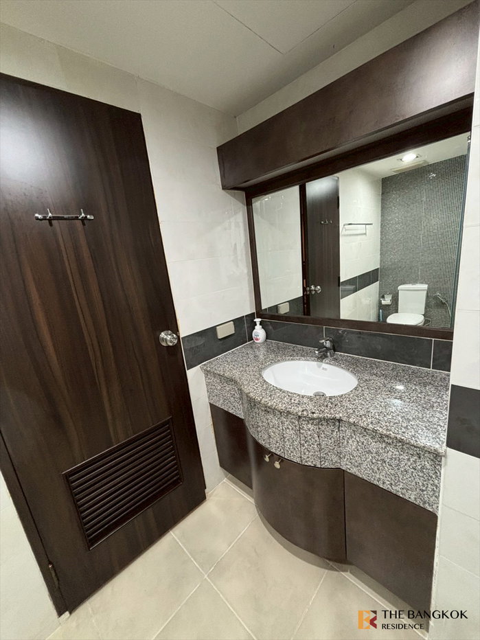 รูป 🌟ห้องไซส์ใหญ่ พร้อมฟังก์ชั่นครบ – The Diplomat 39 near BTS Phrom Phong - รูปที่ 8/8