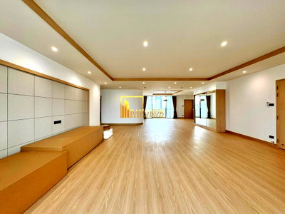 คอนโดให้เช่า : Recently Renovated 3 Bedroom Apartment in Thonglor Area - BR21148AP