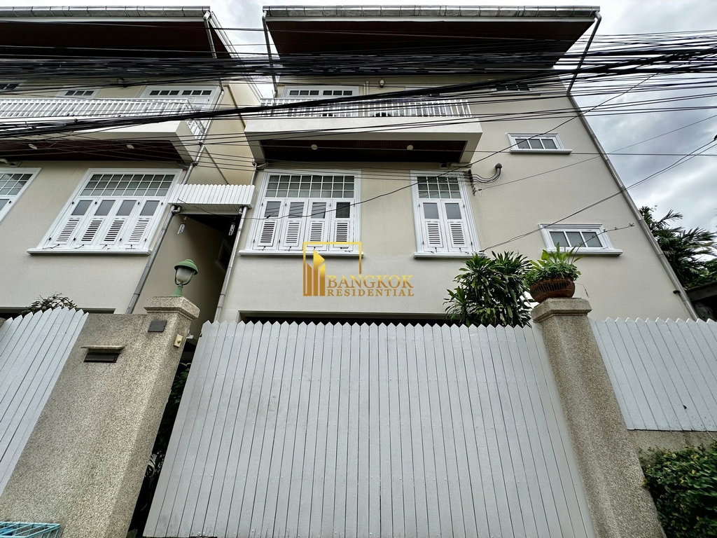 รูป Spacious 3 Bedroom Townhouse in Thonglor Area - BR28044SH - รูปที่ 39/40