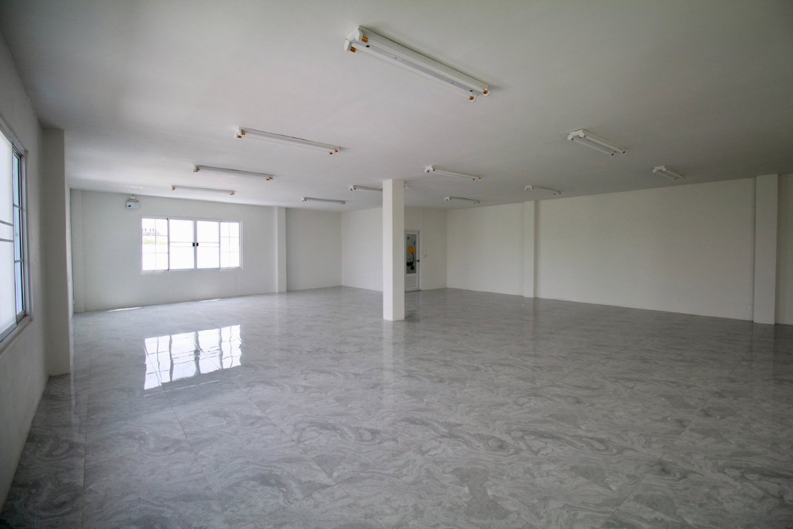 รูป ขายโกดังใหม่พร้อมสำนักงาน 3 ชั้น เนื้อที่ 2 ไร่ ศรีราชา ชลบุรี ใกล้นิคมปิ่นทอง 2 กม - รูปที่ 22/30