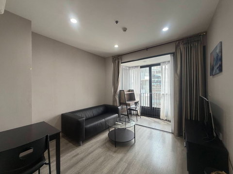 ให้เช่าคอนโด Ideo Mobi Asoke  คอนโดแต่งครบพร้อมเข้าอยู่ใกล้MRTเพชรบุรี 300เมตรและAirport Link มักกะสัน!!