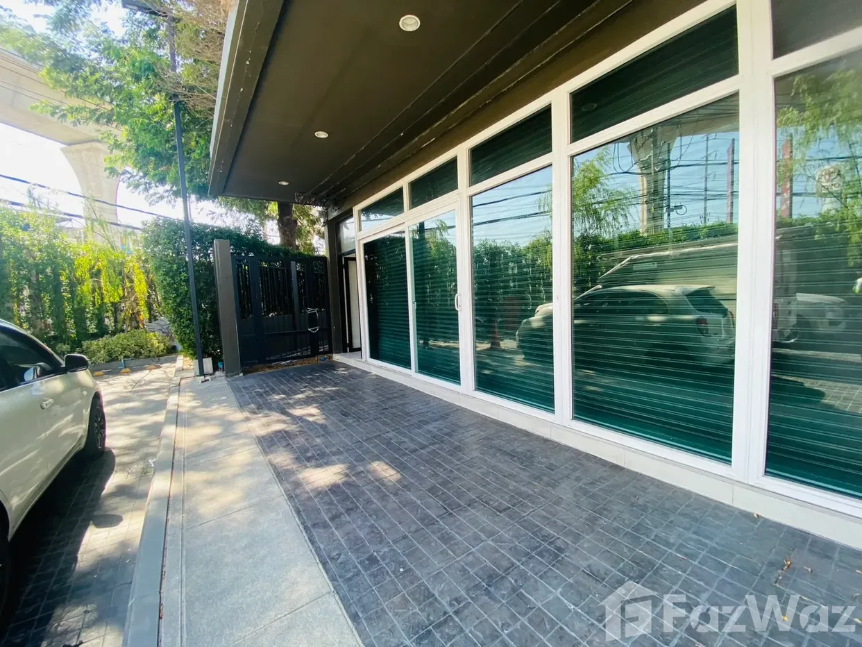 picture The Urban Slate Town Home 6100227 - 80/80