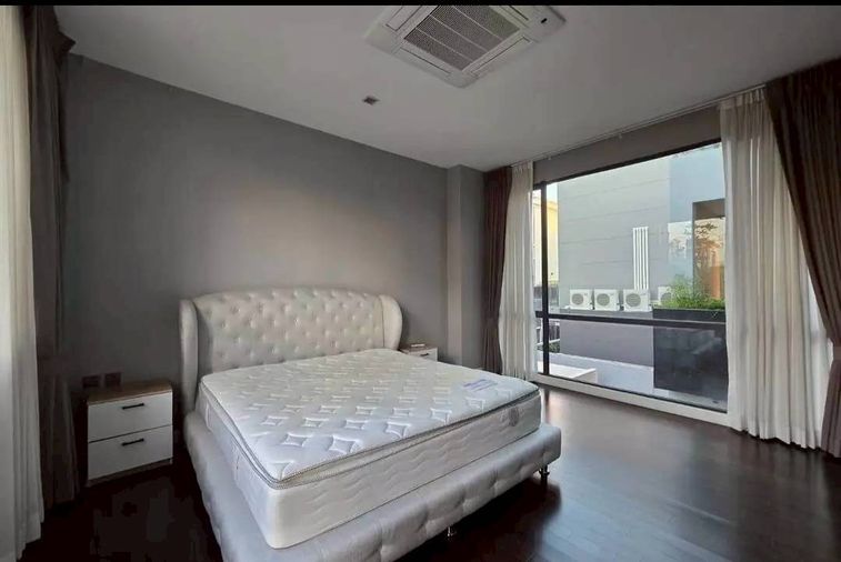 4-bed house for rent, 440 sqm, 70 sq wah, The Gentry Phatthanakan 2